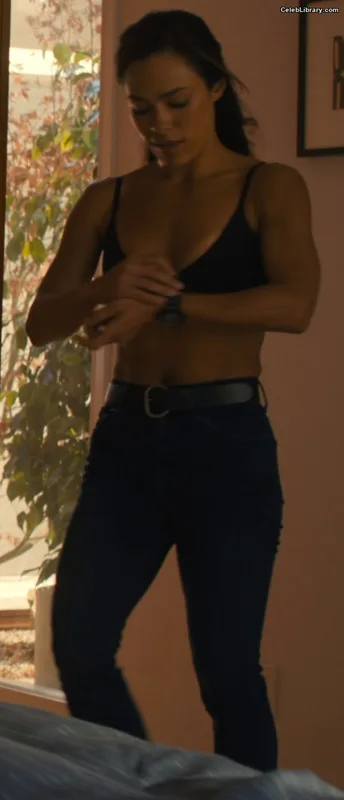 Jessica Camacho photo 13 of 40