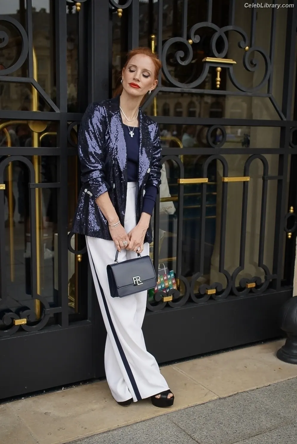 Jessica Chastain photo 2 of 1061