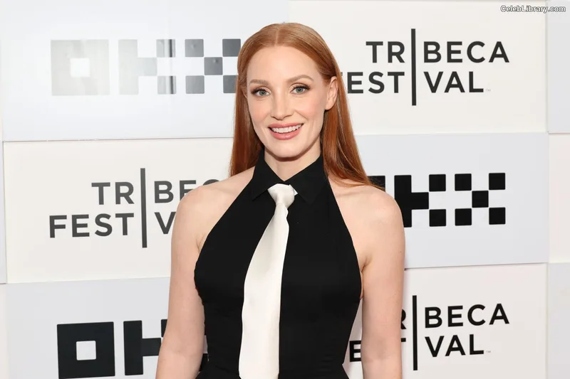 Jessica Chastain photo 3 of 1062