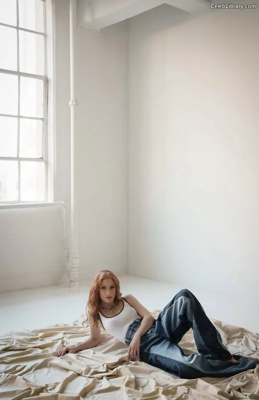 Jessica Chastain photo 2 of 1062