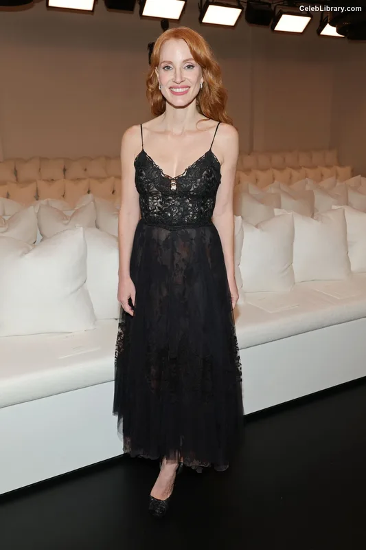 Jessica Chastain photo 2 of 1062
