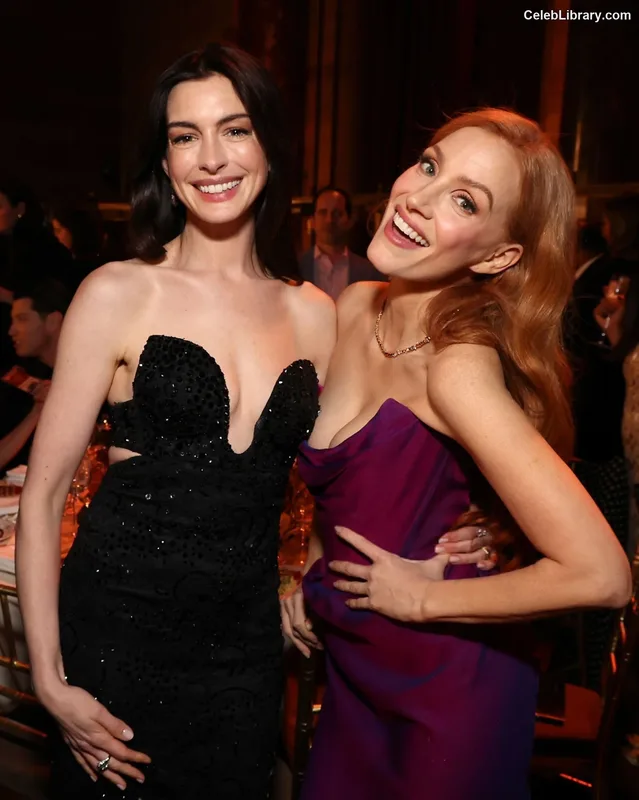 Jessica Chastain photo 1 of 1062