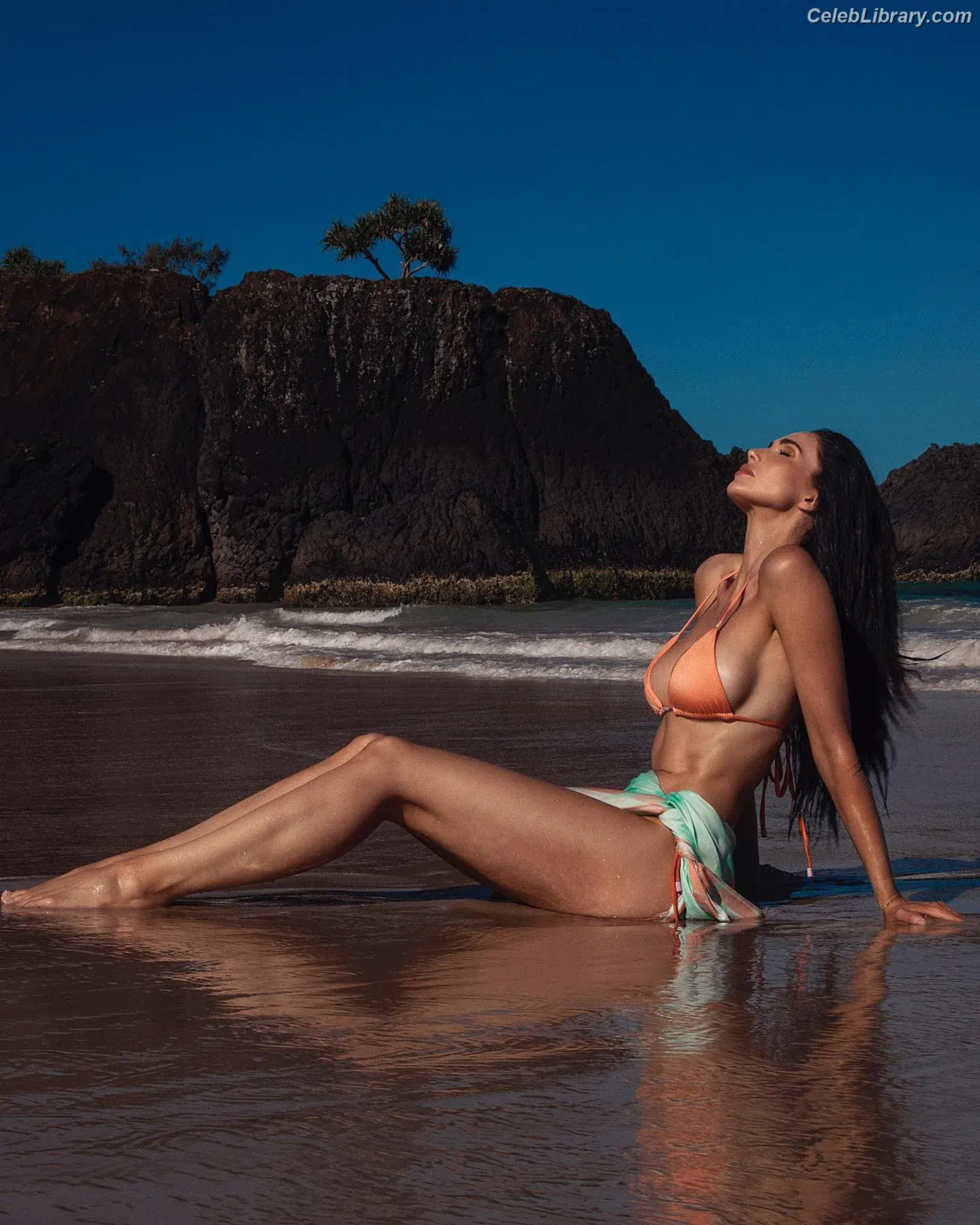 Jessica Green photo 1 of 371