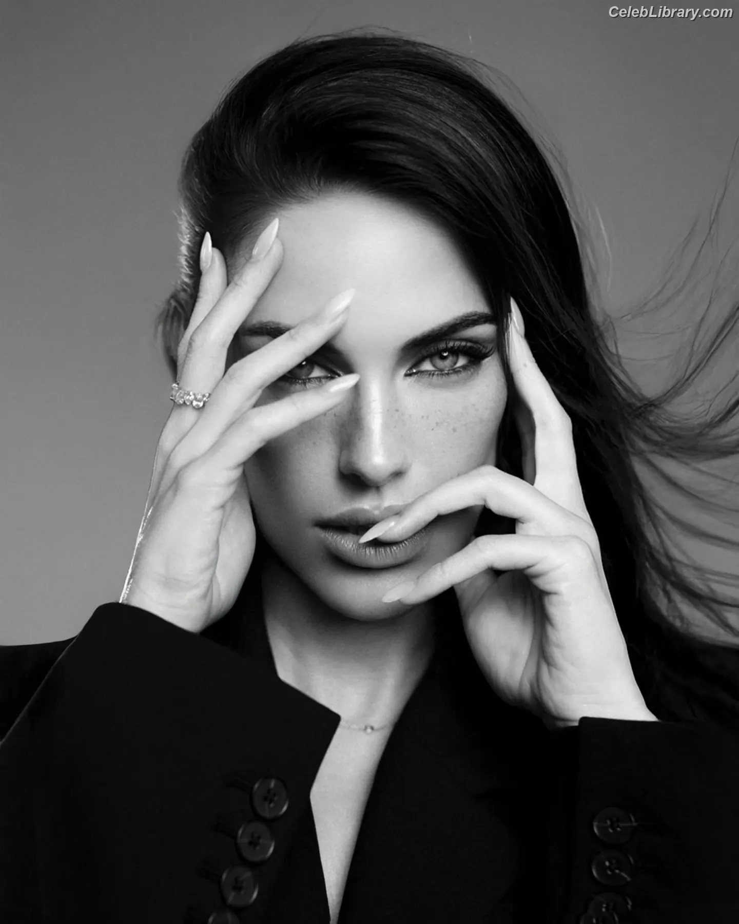 Jessica Lowndes photo 2 of 228