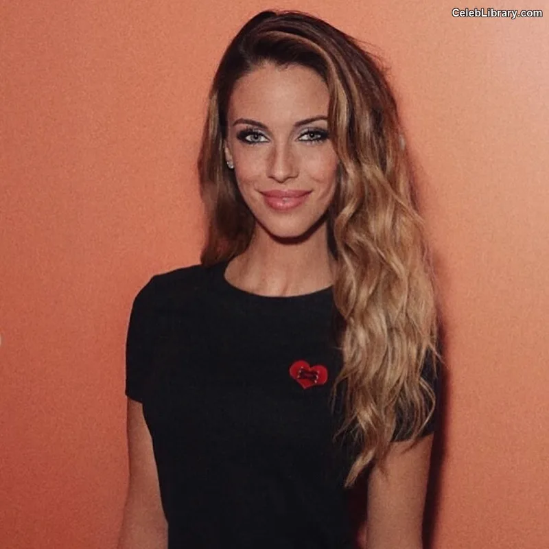 Jessica Lowndes photo 13 of 229