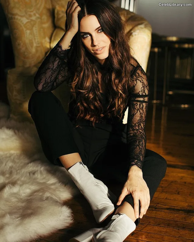 Jessica Lowndes photo 7 of 229