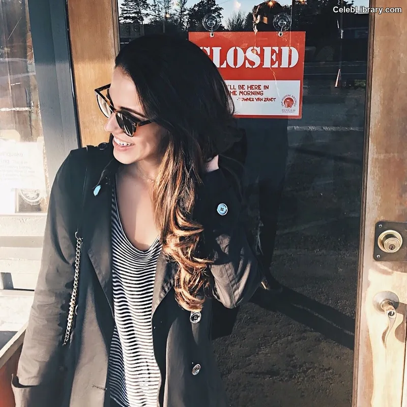 Jessica Lowndes photo 10 of 229