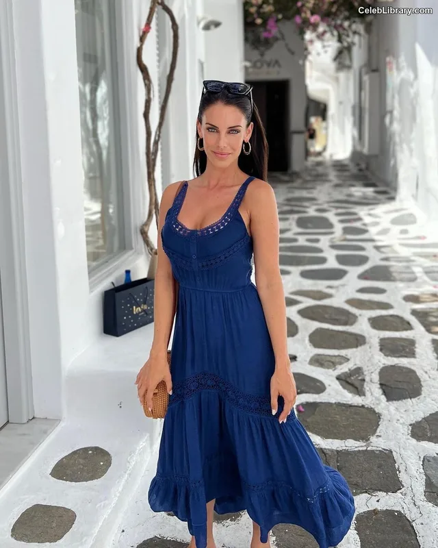 Jessica Lowndes photo 13 of 229