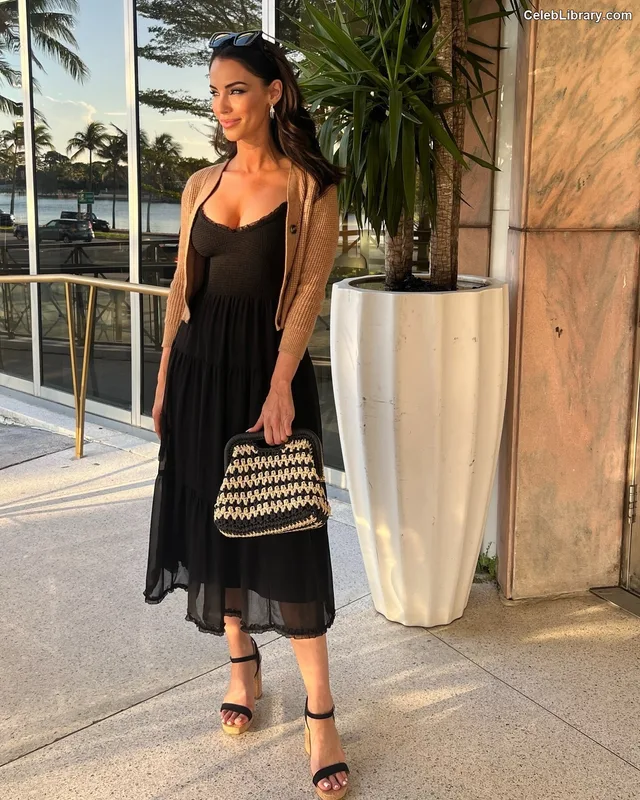 Jessica Lowndes photo 9 of 229