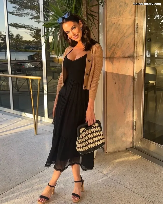 Jessica Lowndes photo 10 of 229
