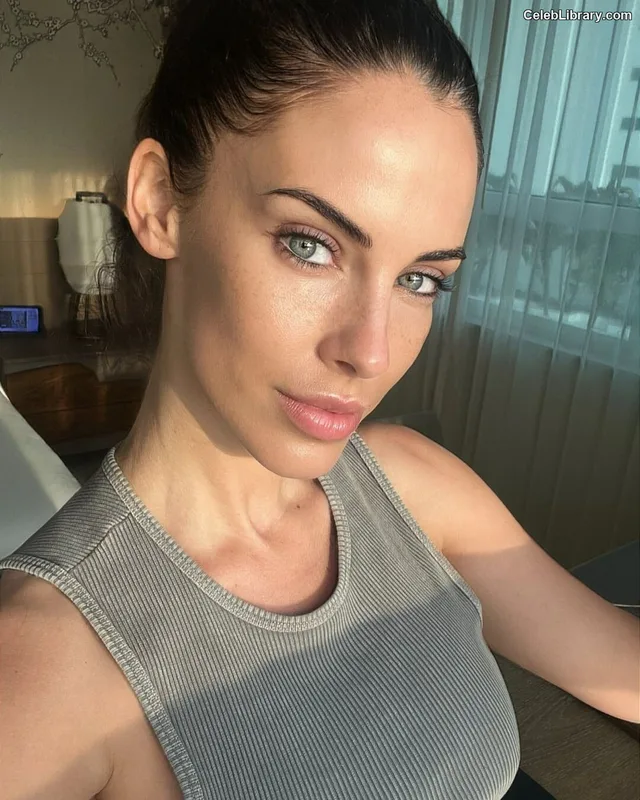 Jessica Lowndes photo 17 of 229