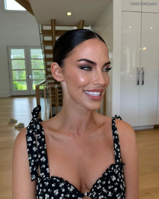 Jessica Lowndes photo 2 of 229