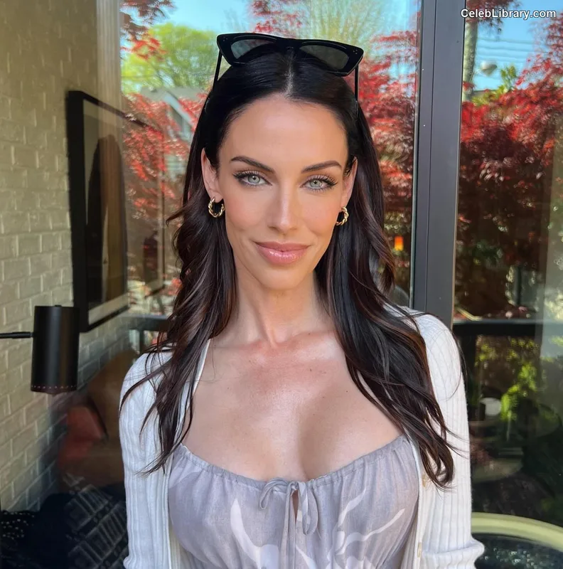 Jessica Lowndes photo 22 of 229