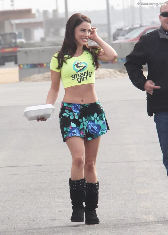 Jessica Lowndes photo 3 of 229