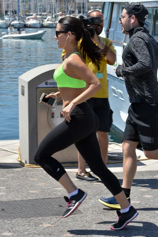 Jessica Lowndes photo 3 of 229