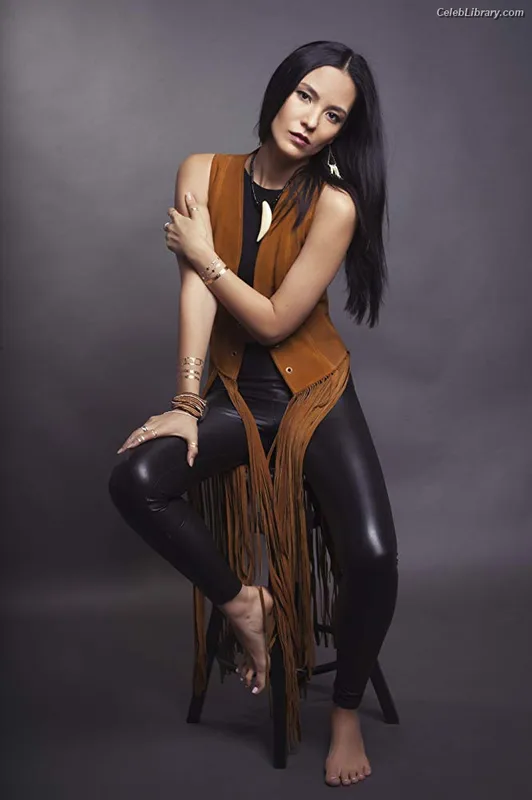 Jessica Matten photo 1 of 55