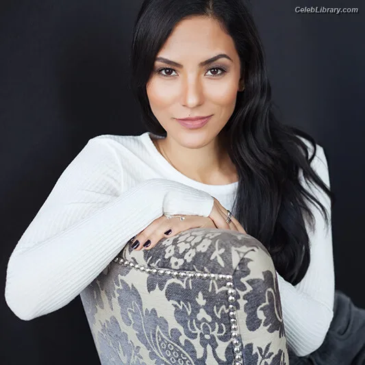 Jessica Matten photo 6 of 55