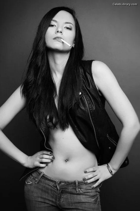 Jessica Matten photo 10 of 55