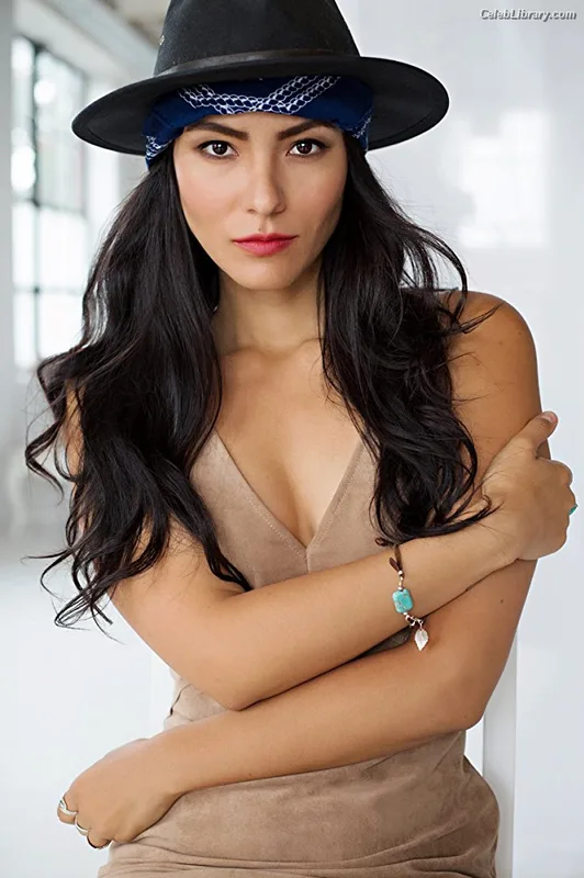 Jessica Matten photo 5 of 55