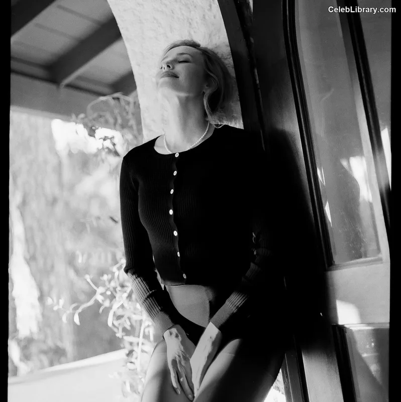 Jessica McNamee photo 20 of 57