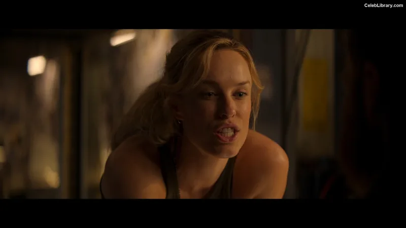 Jessica McNamee photo 4 of 57