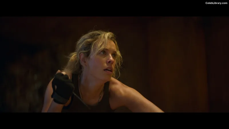 Jessica McNamee photo 7 of 57