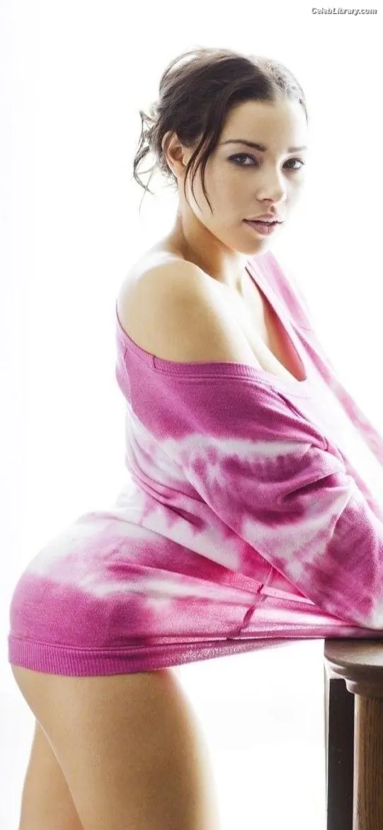 Jessica Parker Kennedy photo 24 of 97
