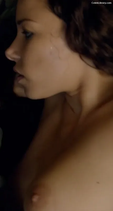Jessica Parker Kennedy photo 14 of 95