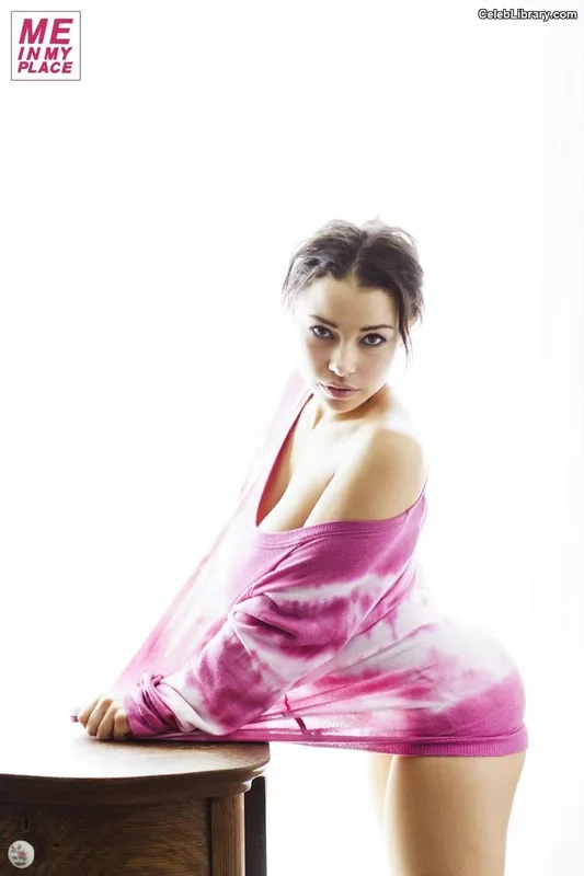 Jessica Parker Kennedy photo 16 of 95