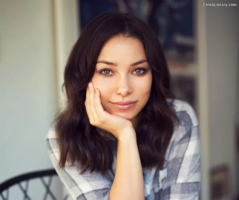 Jessica Parker Kennedy photo 6 of 95