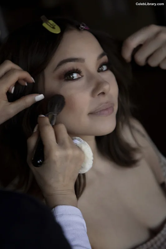 Jessica Parker Kennedy photo 20 of 95