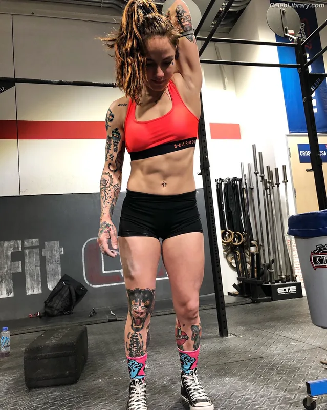 Jessica-Rose Clark photo 2 of 30