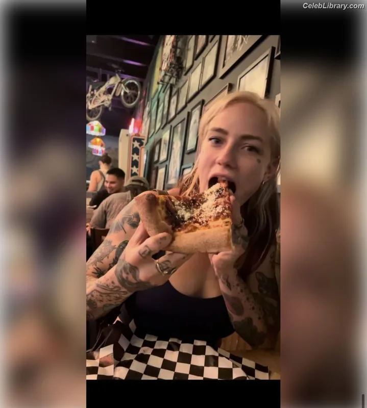 Jessica-Rose Clark photo 19 of 30