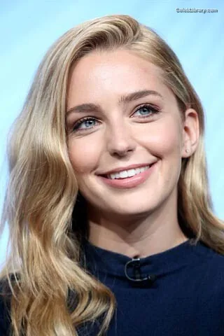 Jessica Rothe photo 1 of 36
