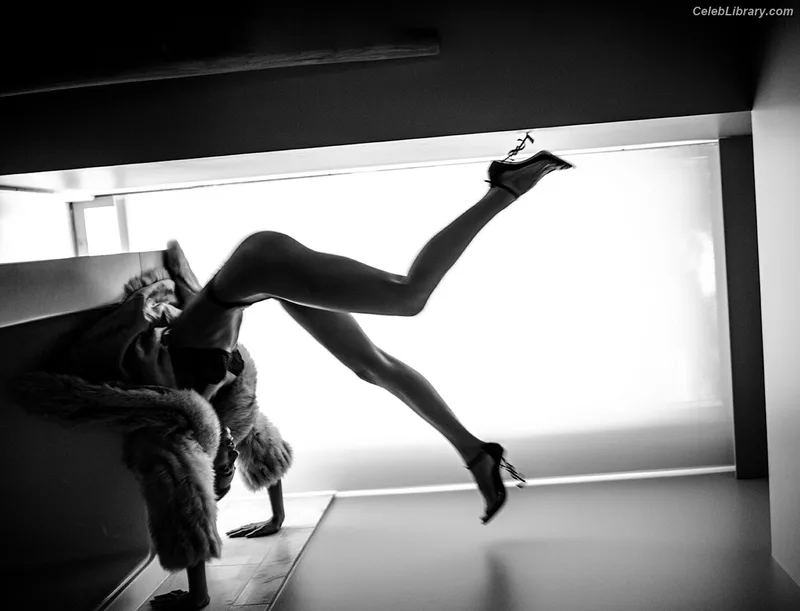Jessica Serfaty photo 16 of 46
