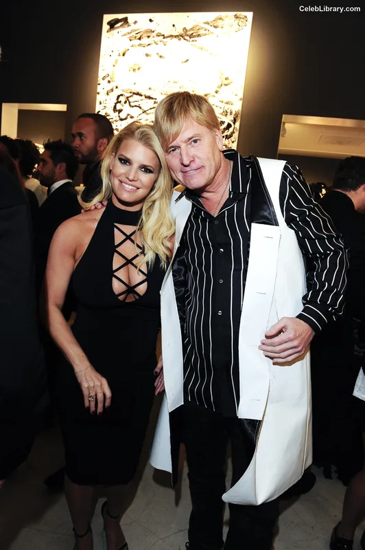 Jessica Simpson photo 8 of 677