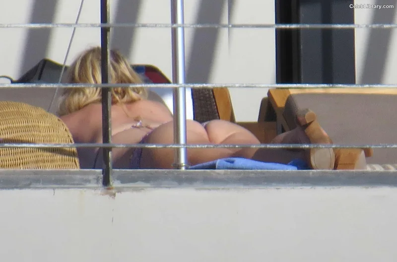 Jessica Simpson photo 21 of 677