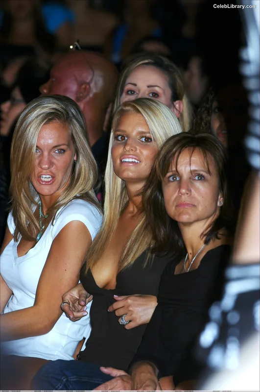 Jessica Simpson photo 3 of 677