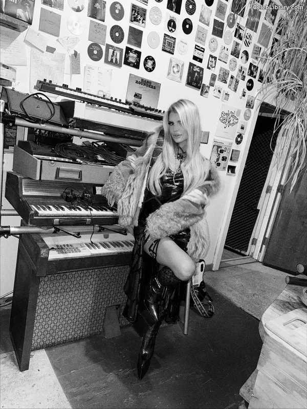 Jessica Simpson photo 4 of 677