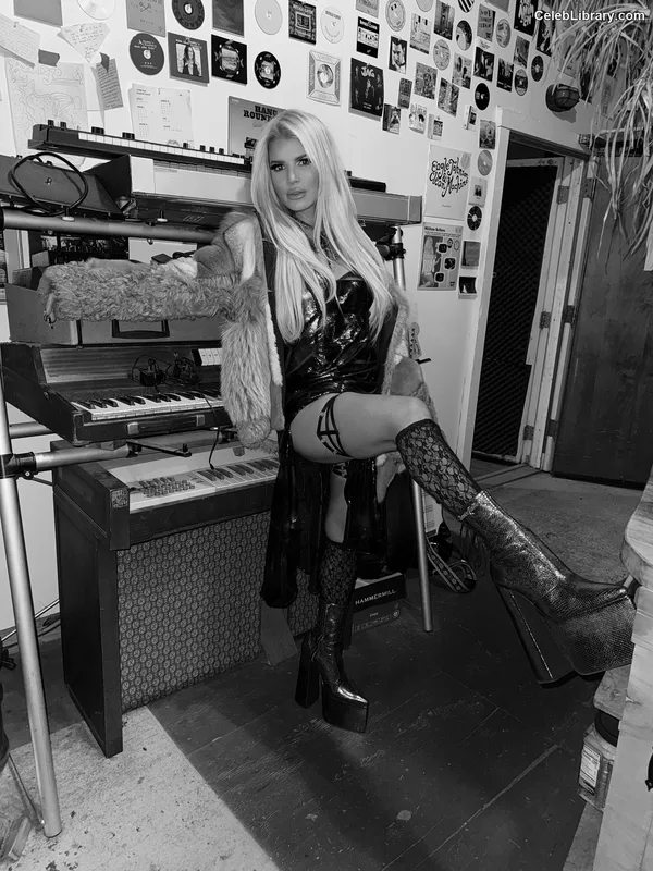 Jessica Simpson photo 6 of 677
