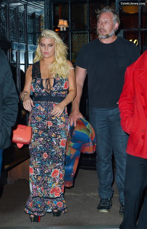 Jessica Simpson photo 2 of 677