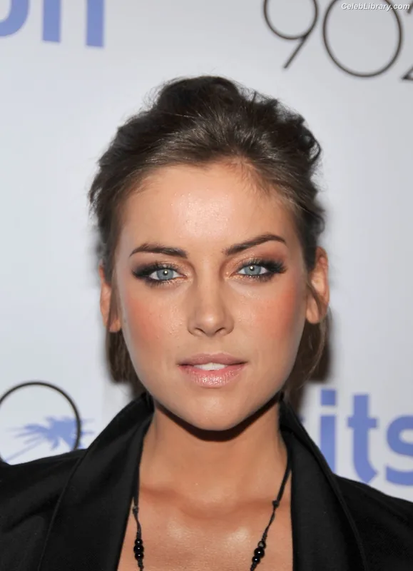 Jessica Stroup photo 1 of 45