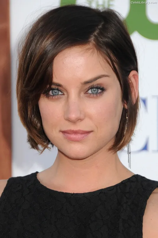 Jessica Stroup photo 18 of 45