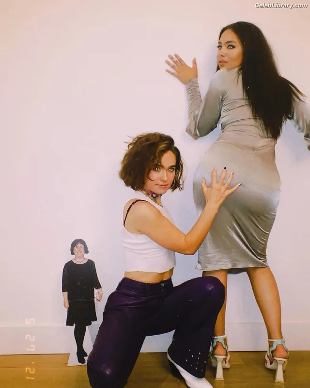 Jessica Sula photo 3 of 10