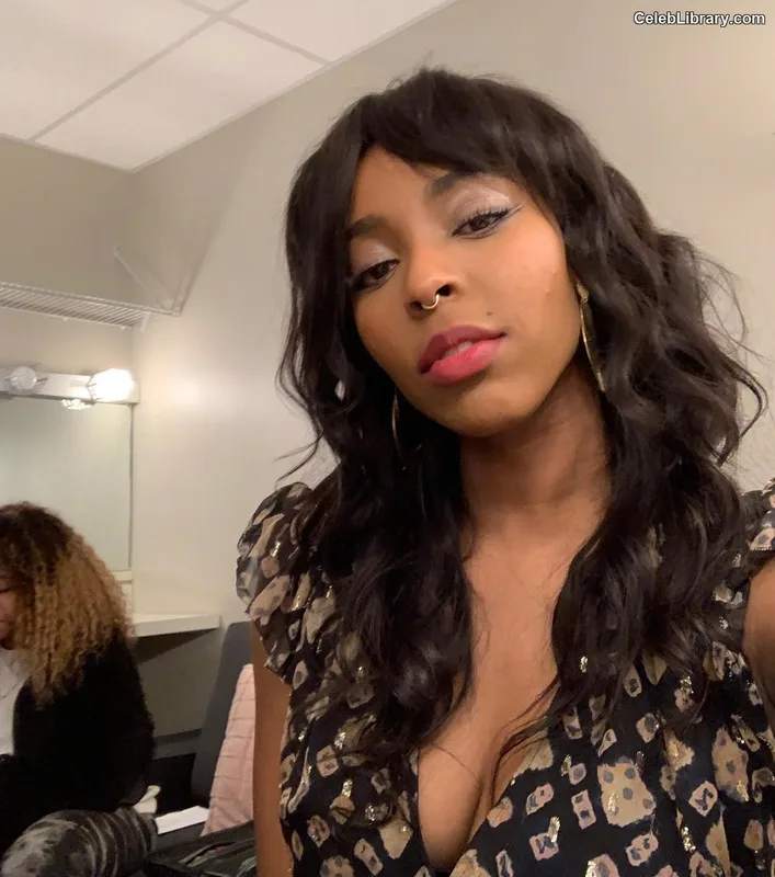 Jessica Williams photo 15 of 66