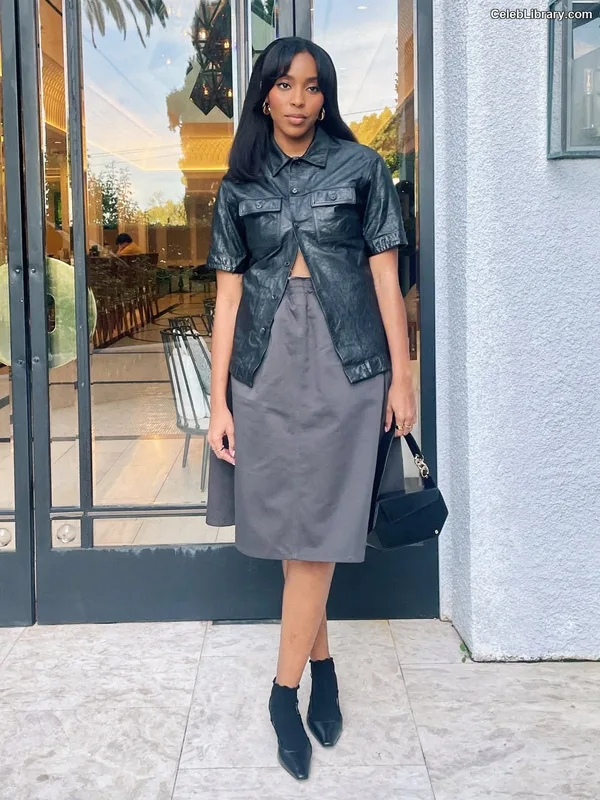 Jessica Williams photo 7 of 66