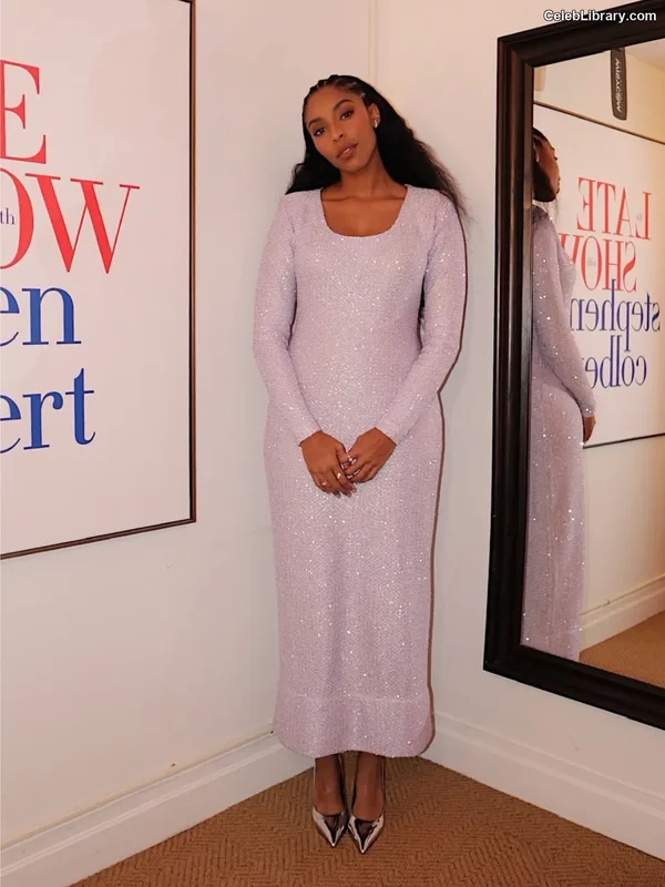 Jessica Williams photo 11 of 66