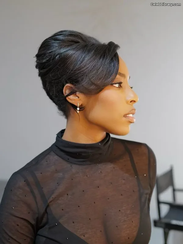 Jessica Williams photo 22 of 66