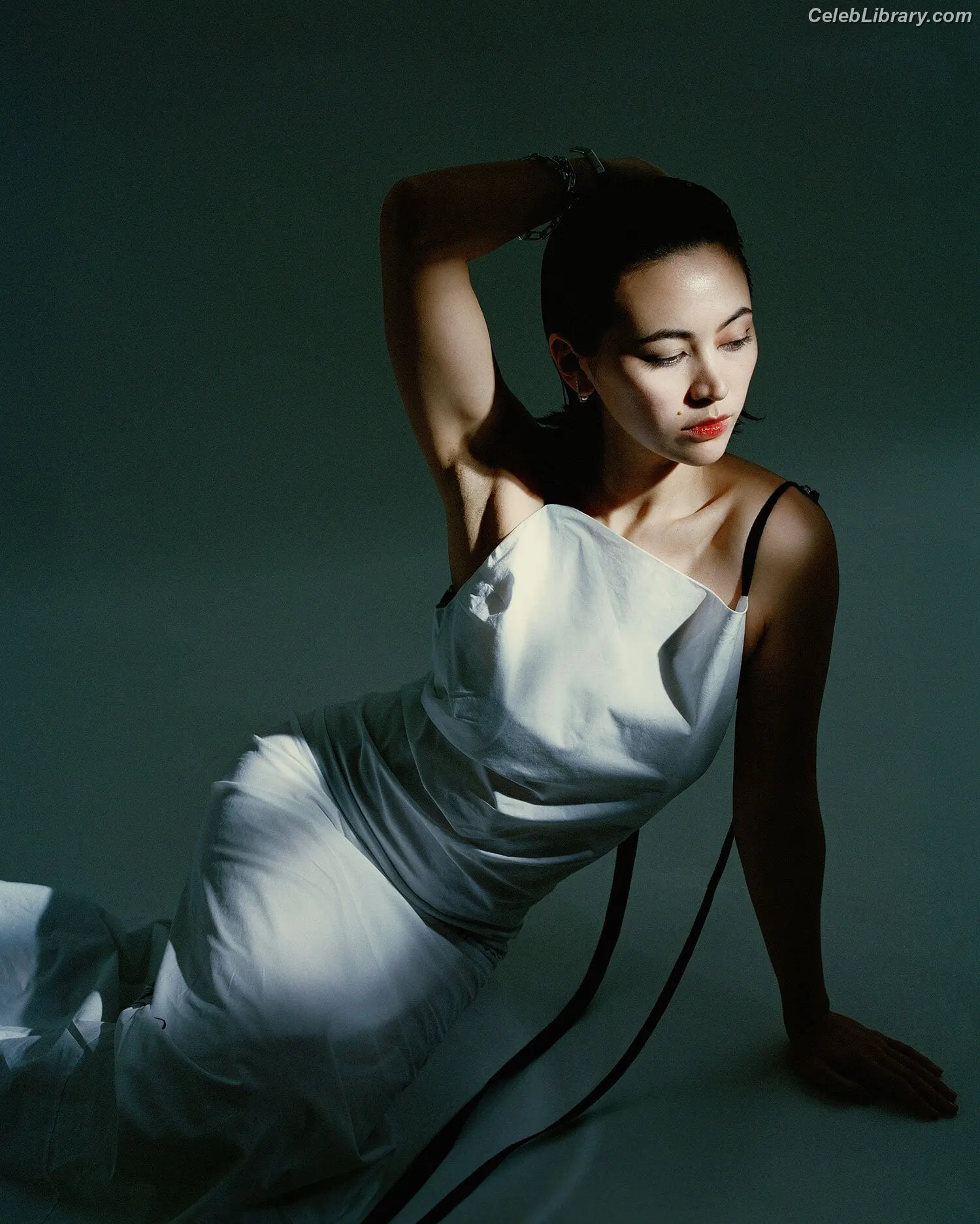 Jessica Yu Li Henwick photo 2 of 374