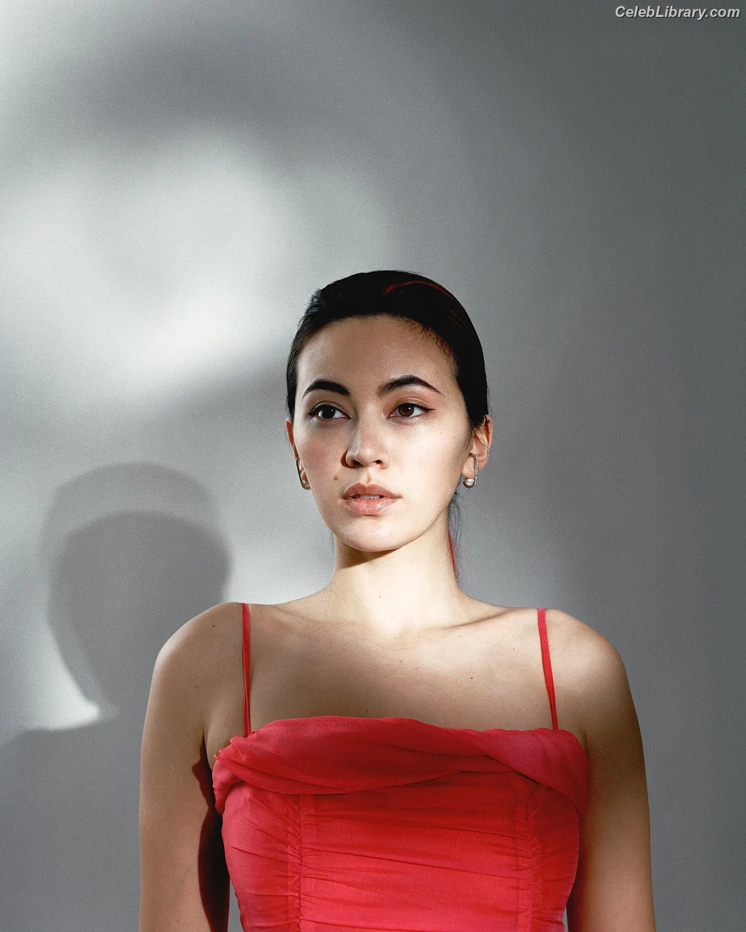 Jessica Yu Li Henwick photo 8 of 374